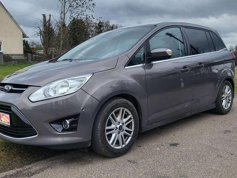Gebraucht Ford Grand C-Max Titanium 163 PS (119 kW) 2013 Brisbane braun (met.) Van / Kleinbus