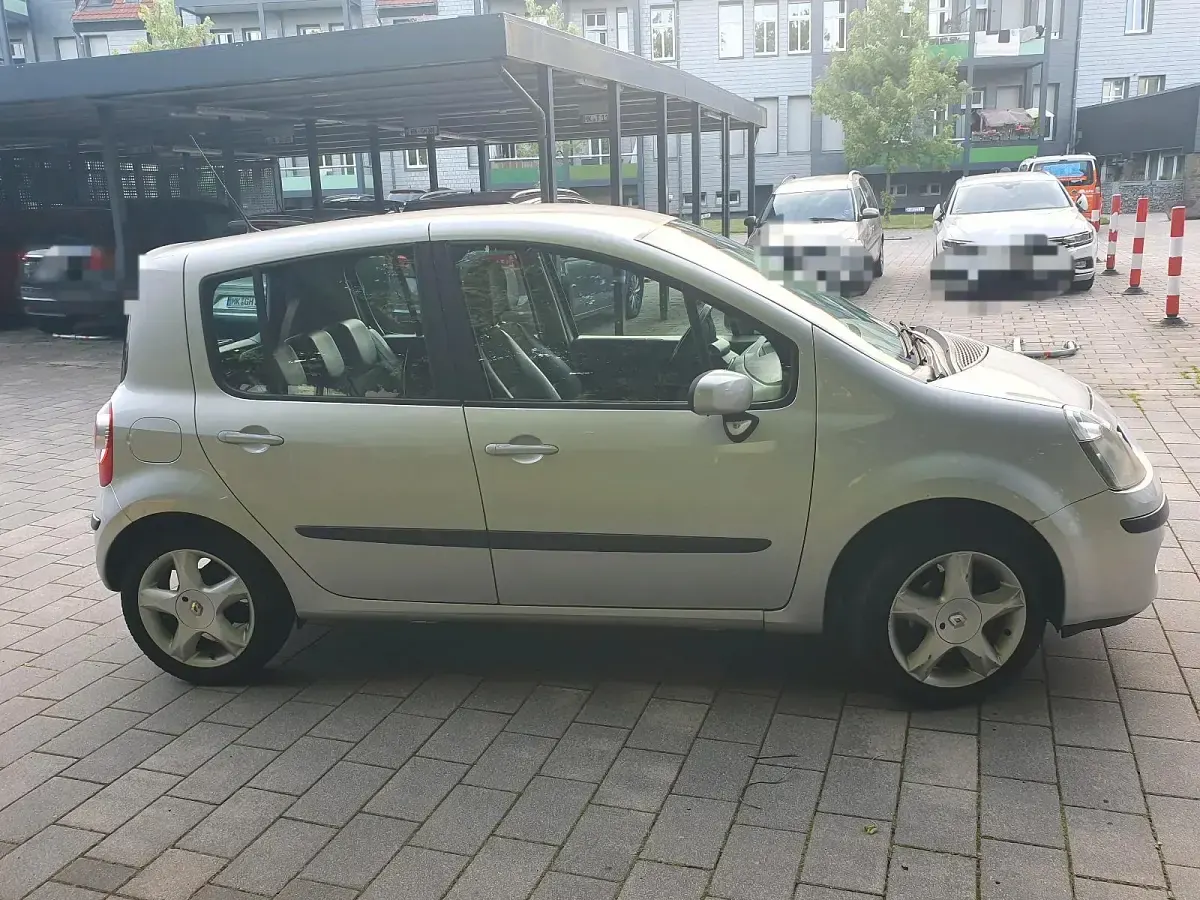 Gebraucht Renault Modus 88 PS (64 kW) 2007 Silber Van / Kleinbus