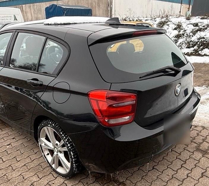 Gebraucht BMW 116 136 PS (100 kW) 2012 Schwarz Kleinwagen