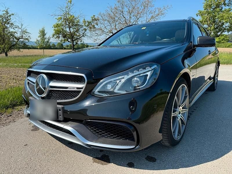 Schwarz Gebraucht 2014 Mercedes E63S AMG AMG Kombi | 40.500 € (Fairer Preis) - Bild 1/4