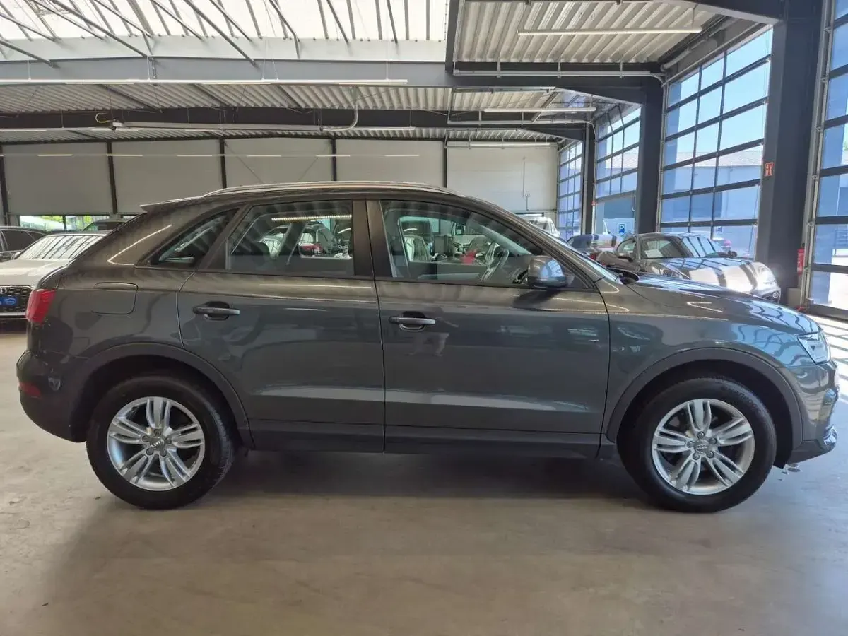 Gebraucht Audi Q3 Comfort 178 PS (130 kW) 2017 Daytonagrau perleffekt SUV