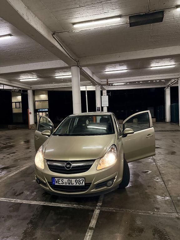 Gebraucht Opel Corsa Edition 80 PS (58 kW) 2010 Gold Kleinwagen