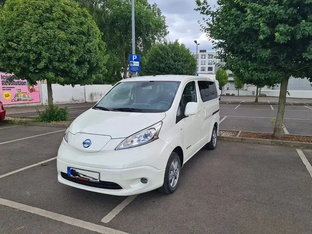 Gebraucht Nissan e-NV200 80 kW (109 PS) 2019 Weiß Van / Kleinbus