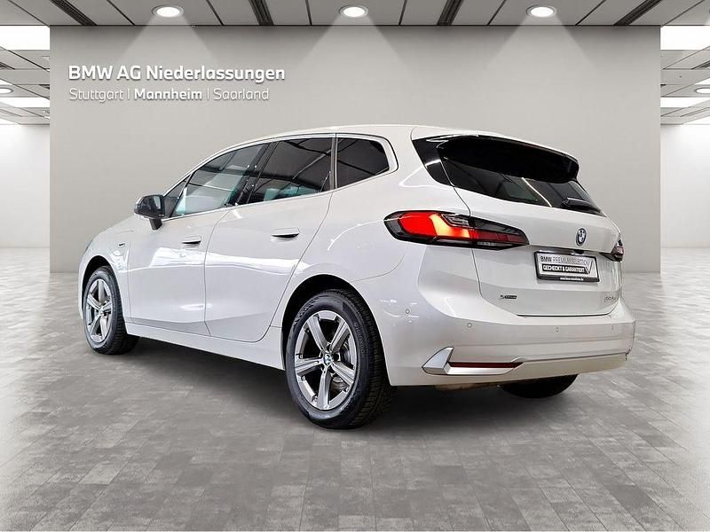 Gebraucht BMW 230e Active Tourer 150 PS (110 kW) 2022 Weiß Van / Kleinbus