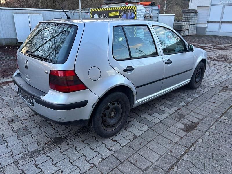 Gebraucht VW Golf IV 105 PS (77 kW) 2002 Silber Limousine