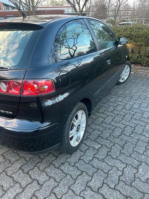 Gebraucht Seat Ibiza 101 PS (74 kW) 2005 Schwarz Kleinwagen