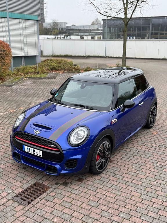 Blau Gebraucht 2020 Mini John Cooper Works Kleinwagen | 24.950 € (Guter Preis) - Bild 1/4