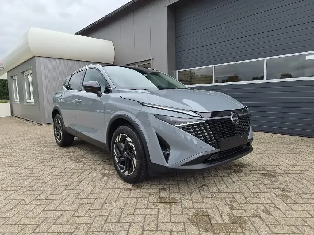 Neu Nissan Qashqai N-Connecta 158 PS (116 kW) 2026 Grau SUV