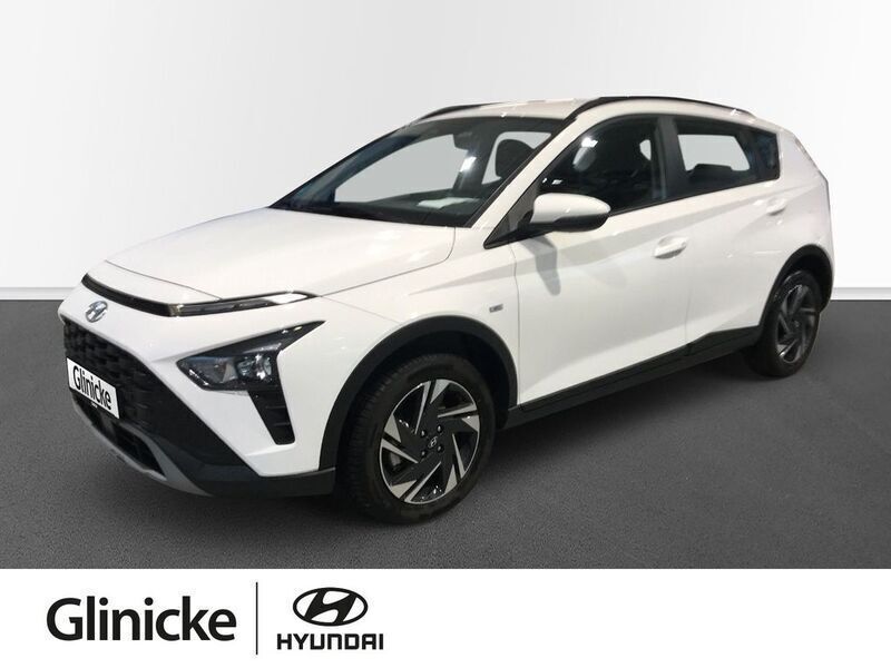 Atlas white / sol Gebraucht 2024 Hyundai Bayon Trend SUV | 21.790 € (Guter Preis) - Bild 1/4