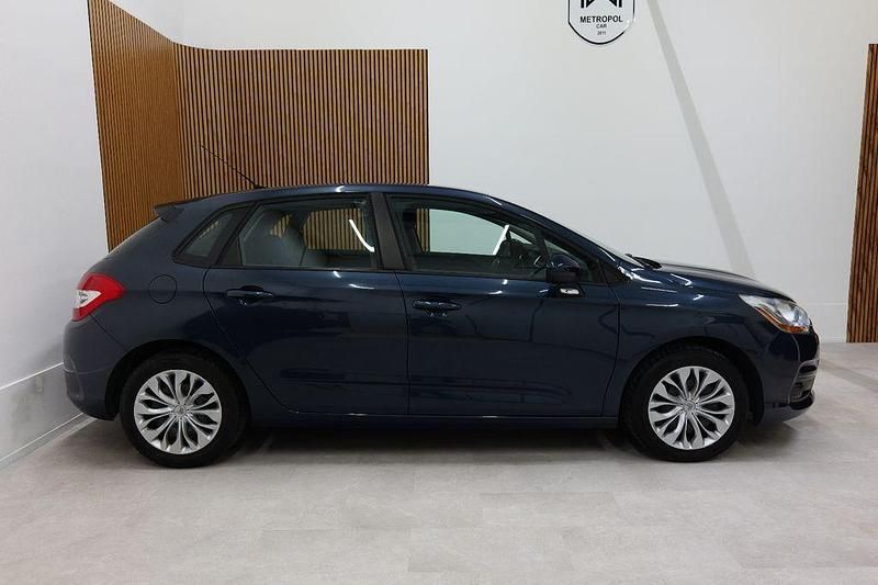 Gebraucht Citroën C4 Attraction 95 PS (69 kW) 2011 Blau Limousine