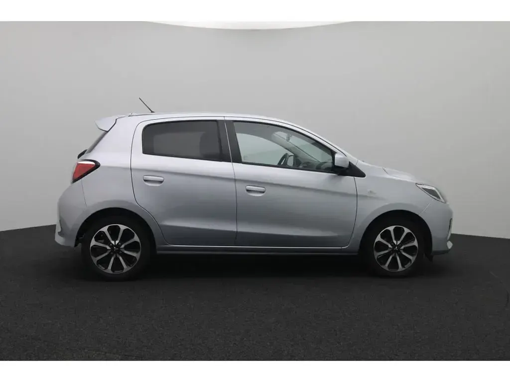 Gebraucht Mitsubishi Space Star Select+ 71 PS (52 kW) 2022 Silber Kleinwagen