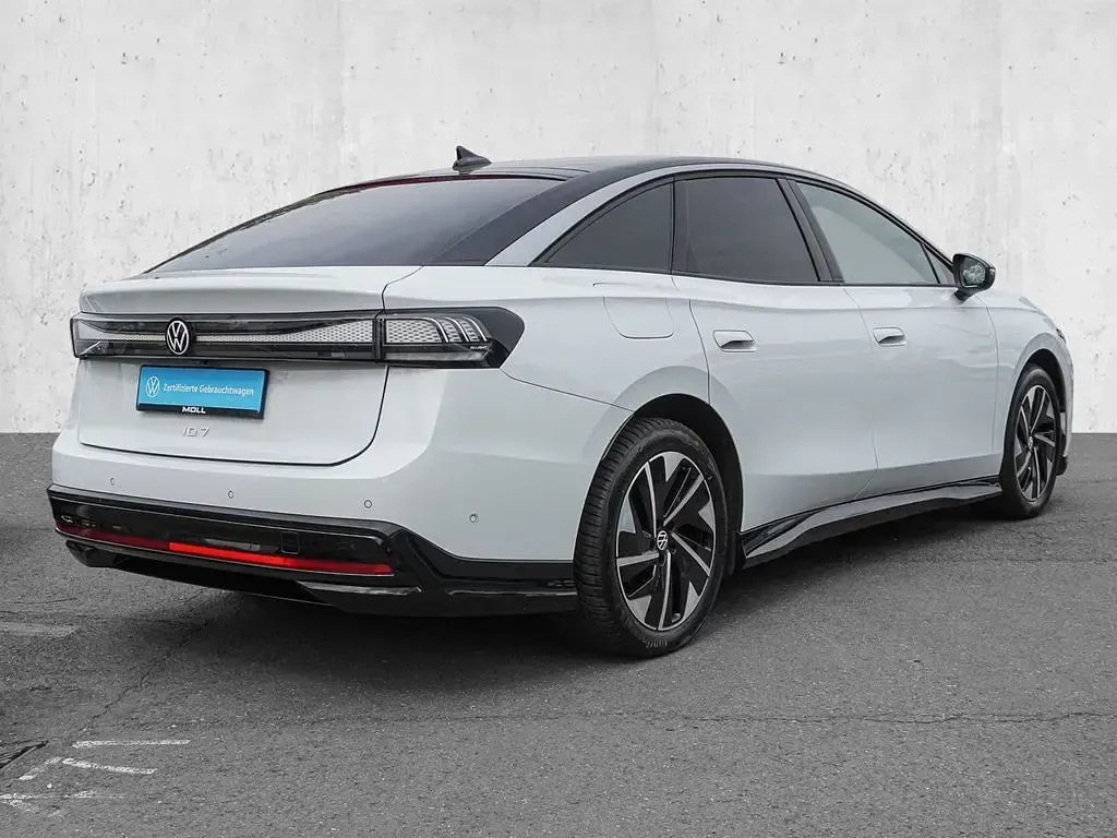 Gebraucht VW ID.7 Pro 210 kW (286 PS) 2024 Gletscherweiß (metallic) Limousine