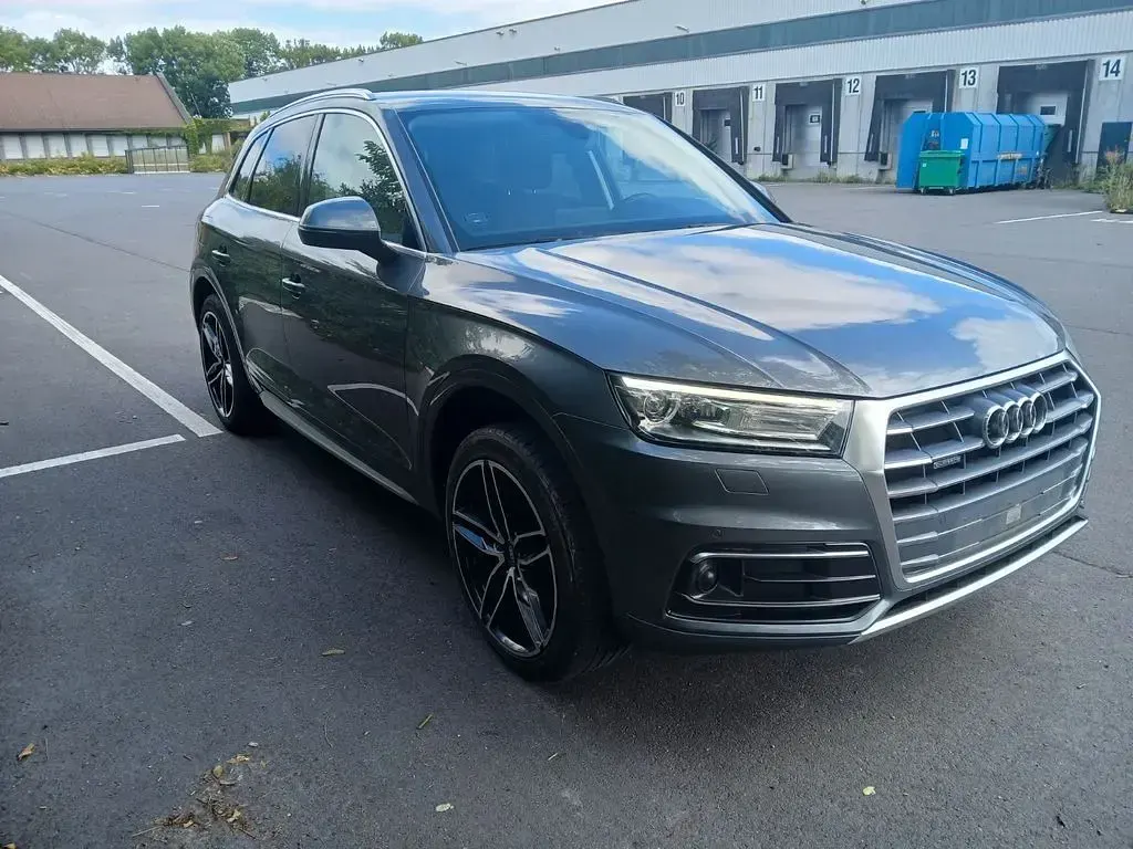 Gebraucht Audi Q5 Sport 190 PS (139 kW) 2019 Grau SUV