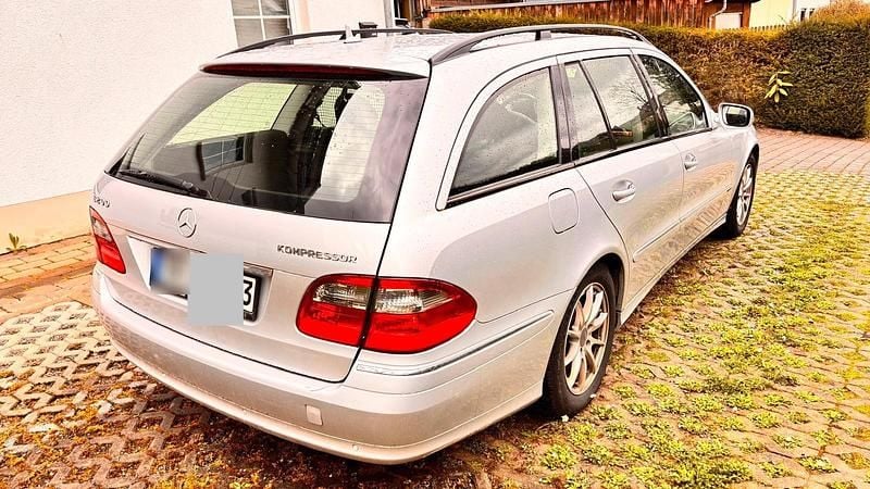 Gebraucht Mercedes E200 184 PS (135 kW) 2008 Silber Kombi
