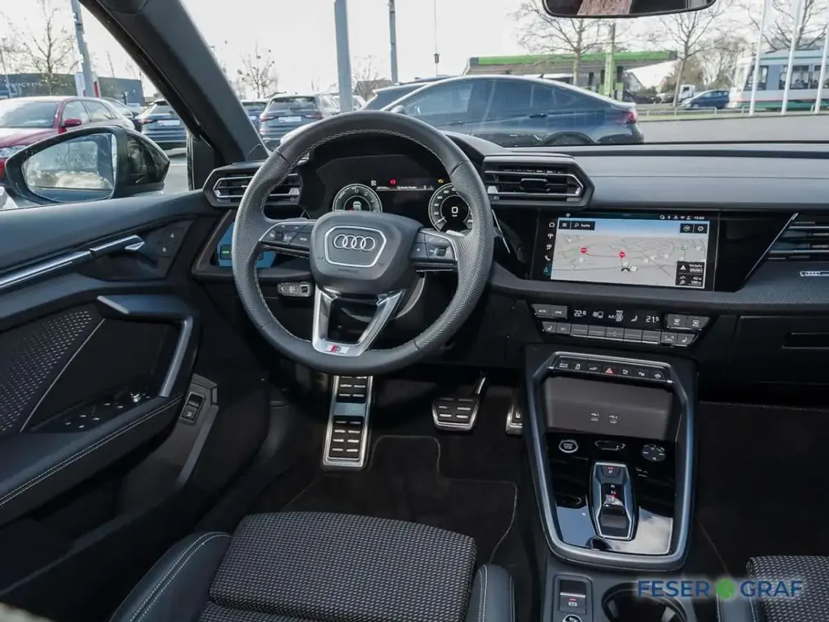 Gebraucht Audi A3 Ambiente 150 PS (110 kW) 2025 Mythosschwarz metallic Limousine