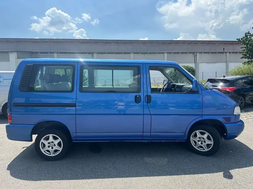 Gebraucht VW Multivan 102 PS (75 kW) 1999 Blau Van / Kleinbus