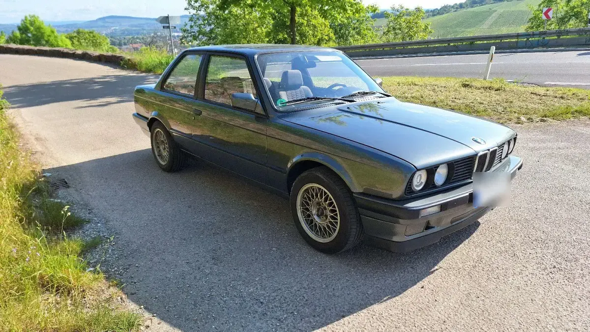 Gebraucht BMW 316 Shadowline 99 PS (72 kW) 1990 Grau Coupé