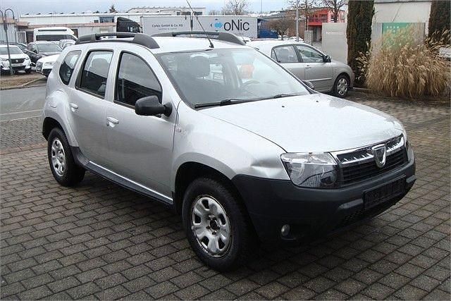 Second-hand Dacia Duster 110 CP (80 kW) 2012 Argintiu SUV