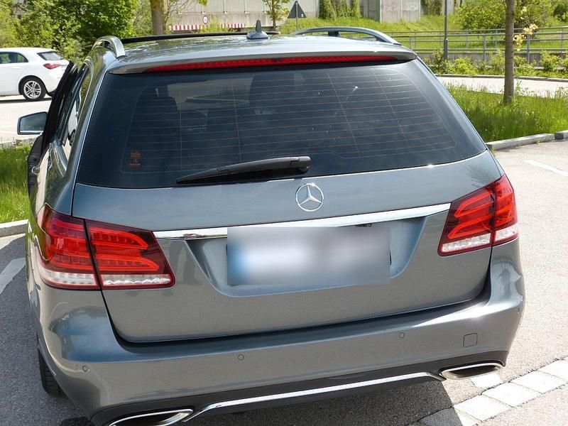 Gebraucht Mercedes E200 184 PS (135 kW) 2016 Grau Kombi