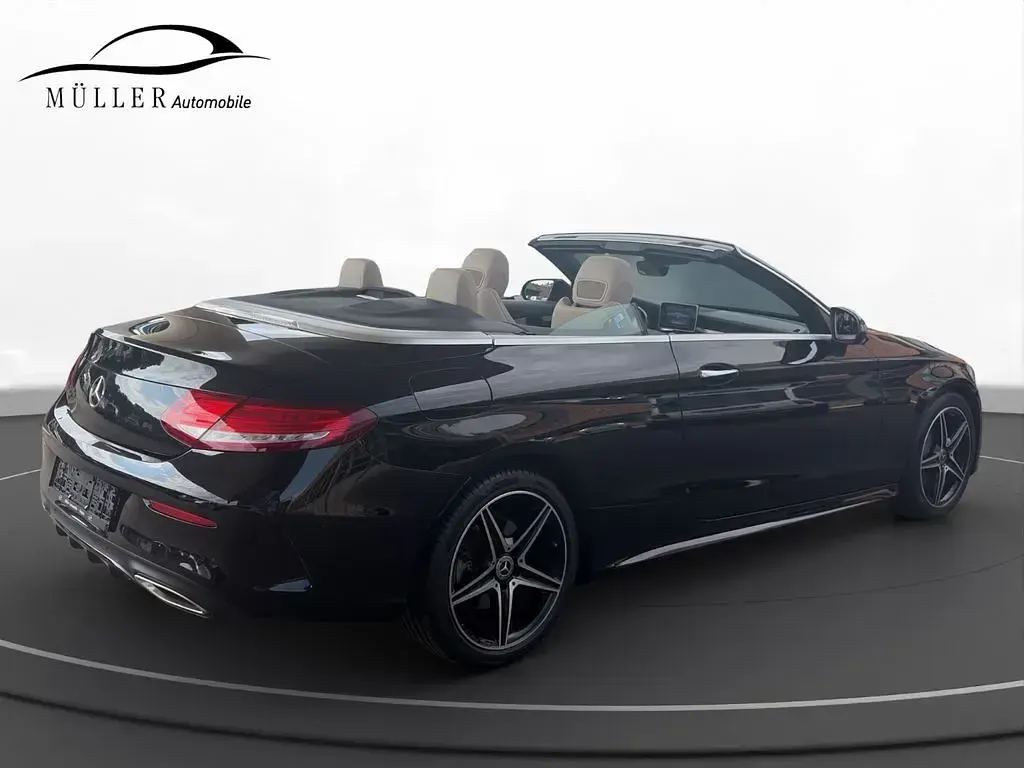 Gebraucht Mercedes C200 AMG line 184 PS (135 kW) 2018 Schwarz Cabrio