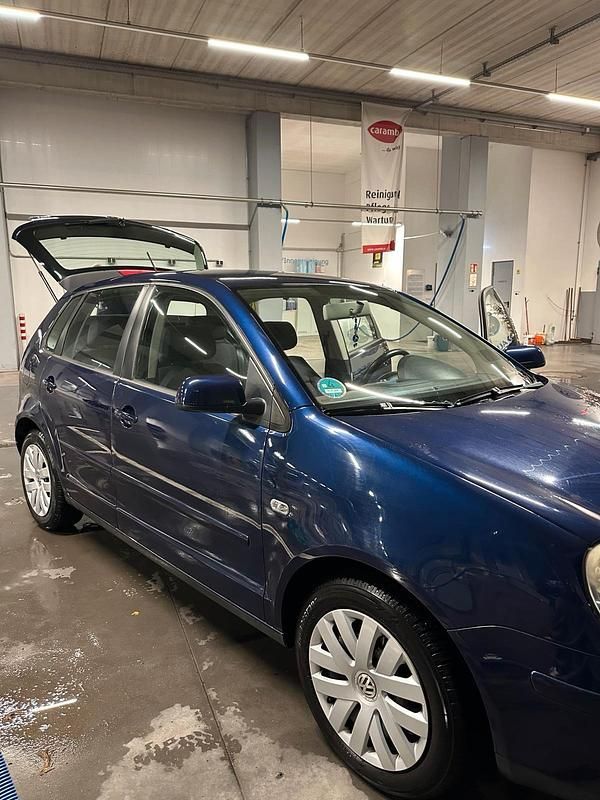 Gebraucht VW Polo Comfortline 101 PS (74 kW) 2005 Blau Kleinwagen