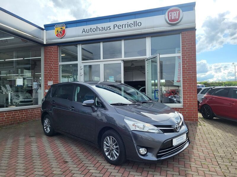 Grey metallic Gebraucht 2017 Toyota Verso Edition-S Van / Kleinbus | 16.250 € (Fairer Preis) - Bild 1/4