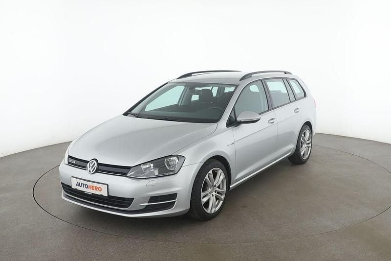 Grau Gebraucht 2017 VW Golf VII Trendline Kombi | 12.330 € (Guter Preis) - Bild 1/3
