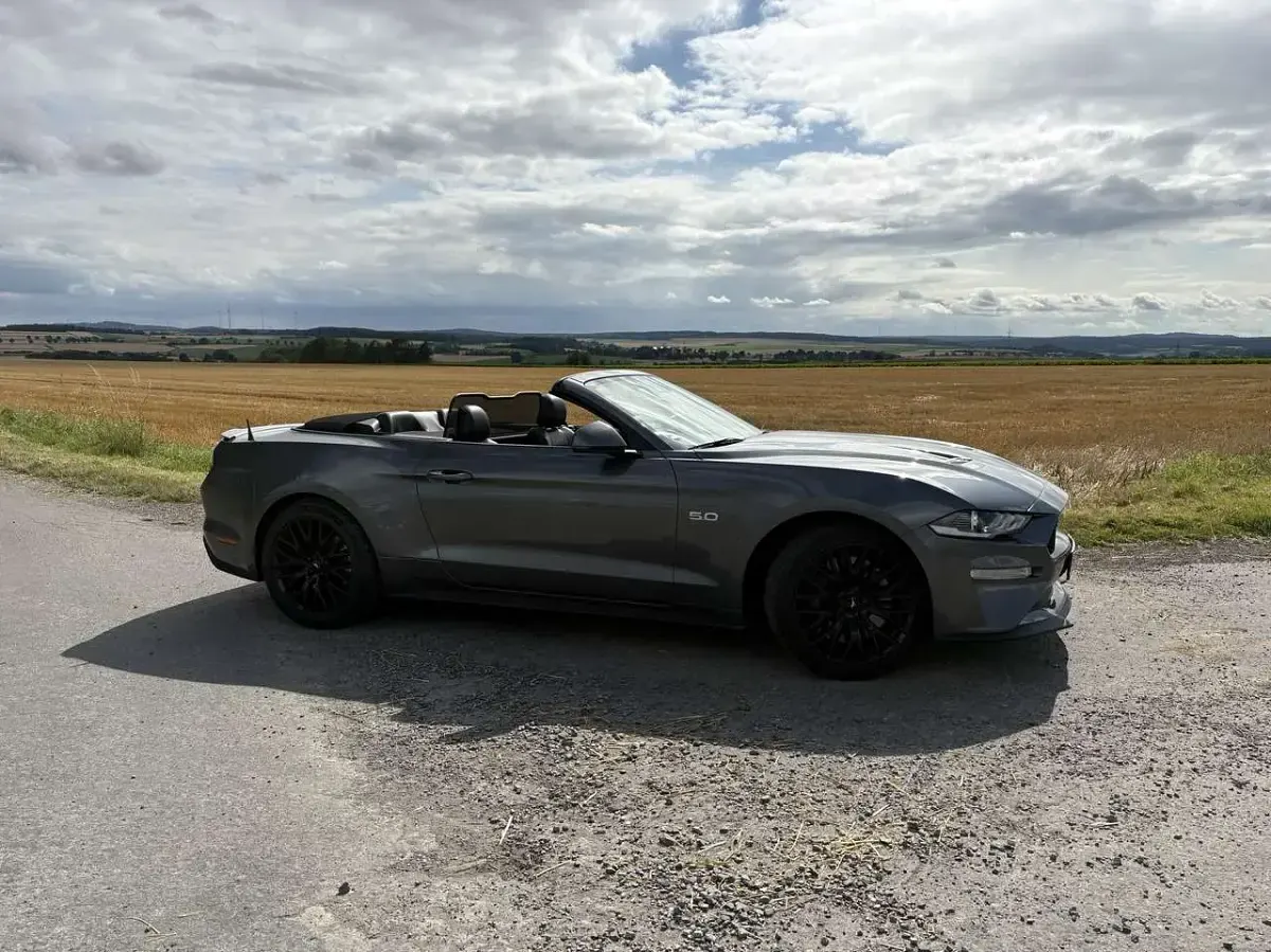 Gebraucht Ford Mustang GT Convertible 449 PS (330 kW) 2022 Grau Cabrio
