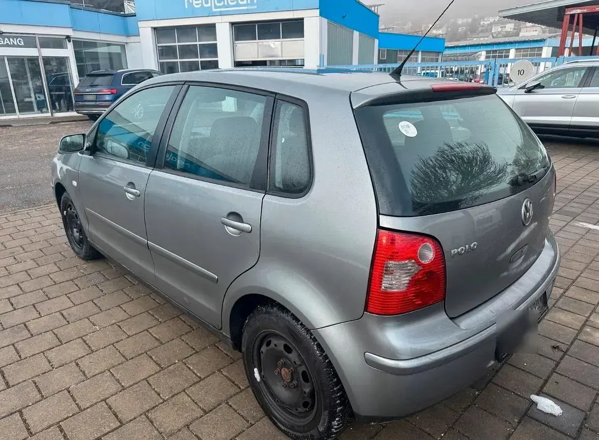 Gebraucht VW Polo 64 PS (47 kW) 2009 Grau Kleinwagen