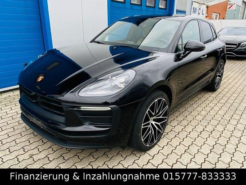 Schwarz Gebraucht 2022 Porsche Macan SUV | 69.500 € (Teuer) - Bild 1/4