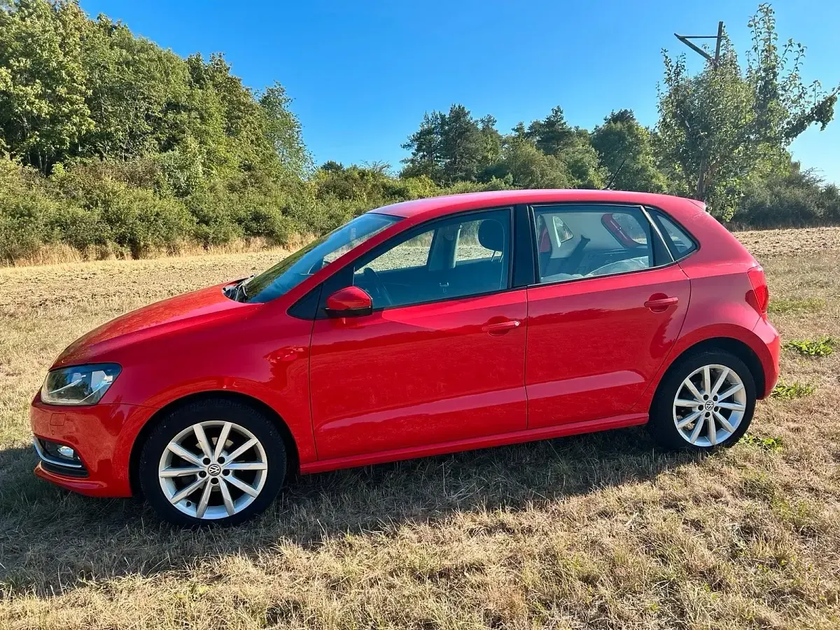 Gebraucht VW Polo Highline 90 PS (66 kW) 2015 Rot Limousine