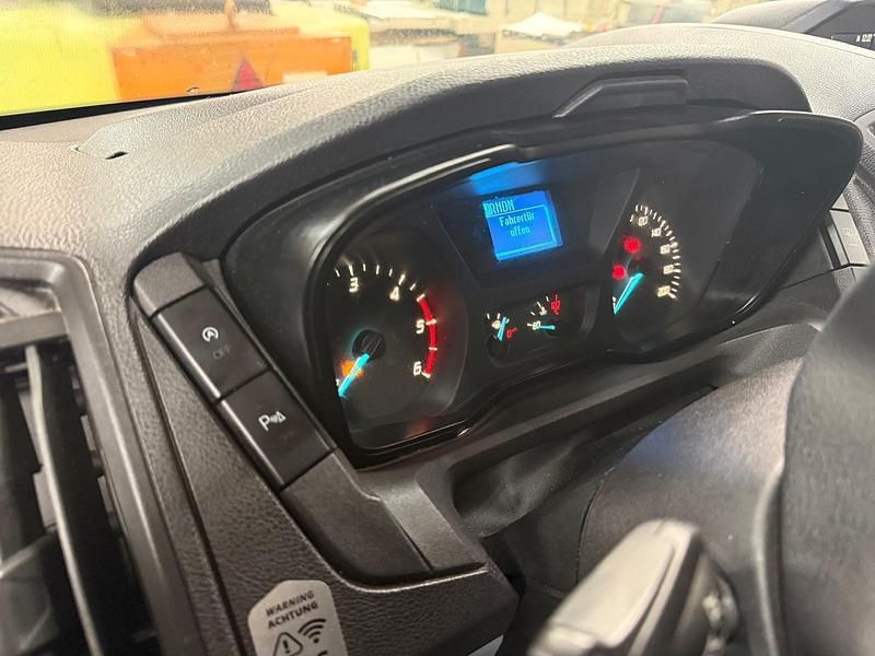 Gebraucht Ford Transit 170 PS (125 kW) 2018 Schwarz Van