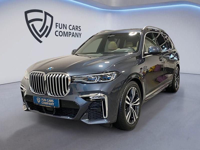 Grau Gebraucht 2022 BMW X7 M Sport SUV | 71.850 € (Fairer Preis) - Bild 1/4