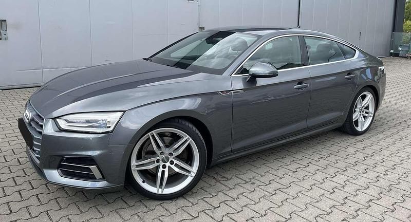 Grau Gebraucht 2019 Audi A5 Sportback Sport Coupé | 27.400 € (Guter Preis) - Bild 1/4