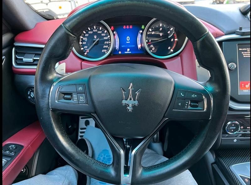 Gebraucht Maserati Ghibli 275 PS (202 kW) 2015 Schwarz Limousine