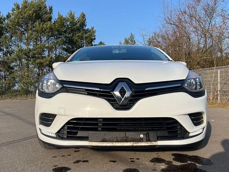 Gebraucht Renault Clio IV 73 PS (53 kW) 2019 Weiß Limousine