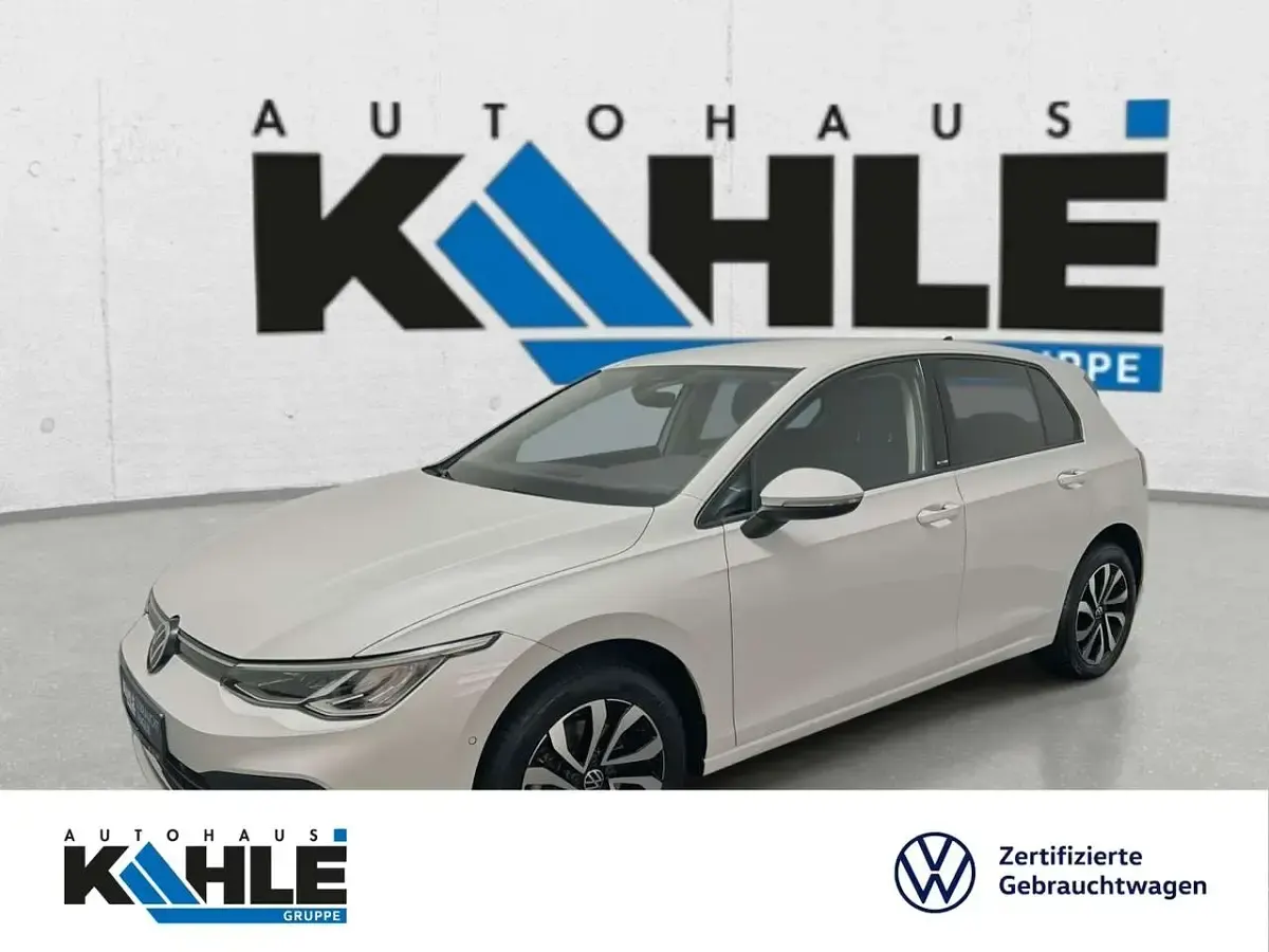 Brugt VW Golf VIII Active 116 HK (85 kW) 2022 Hvid Sedan