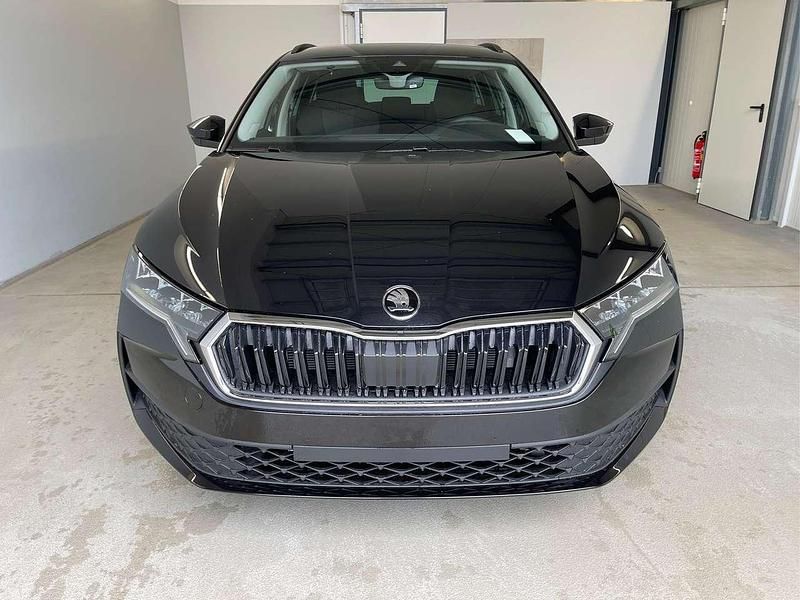 Neu Skoda Octavia Essence 150 PS (110 kW) 2026 [1z1z] black magic me... Kombi