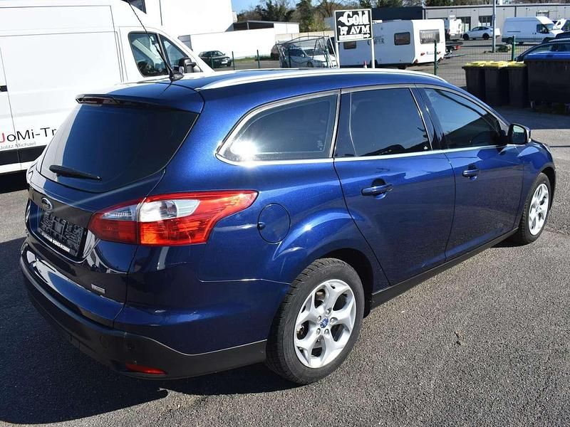 Używany Ford Focus Titanium 105 KM (77 kW) 2012 Niebieski Kombi