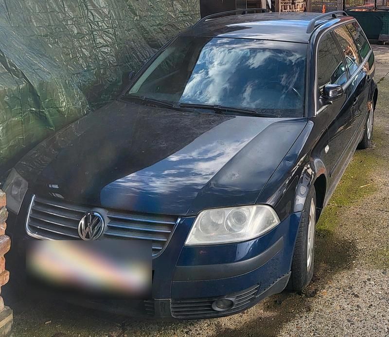 Gebraucht VW Passat 135 PS (99 kW) 2002 Schwarz Kombi