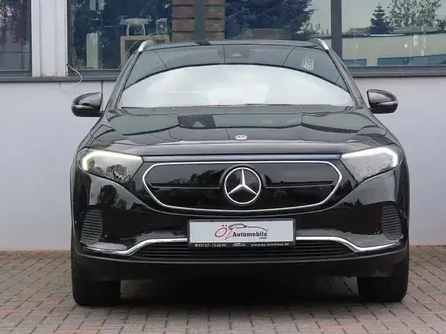 Gebraucht Mercedes EQA250 139 kW (190 PS) 2023 Schwarz SUV