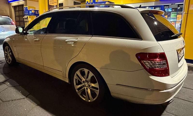 Gebraucht Mercedes C220 170 PS (125 kW) 2008 Weiß Kombi