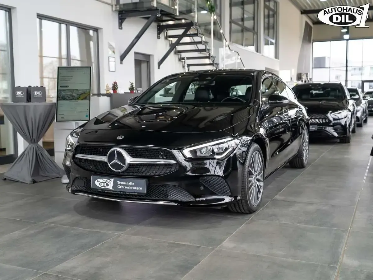 Gebraucht Mercedes CLA220 190 PS (139 kW) 2021 Nachtschwarz  unilack Coupé