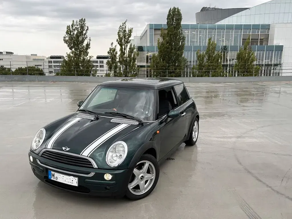 Usado Mini ONE 90 HP (66 kW) 2002 Verde Citadino