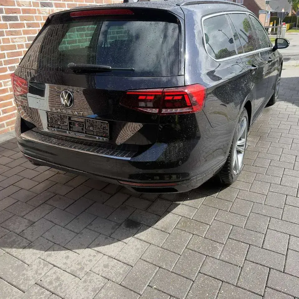 Gebraucht VW Passat Conceptline 150 PS (110 kW) 2020 Schwarz Kombi