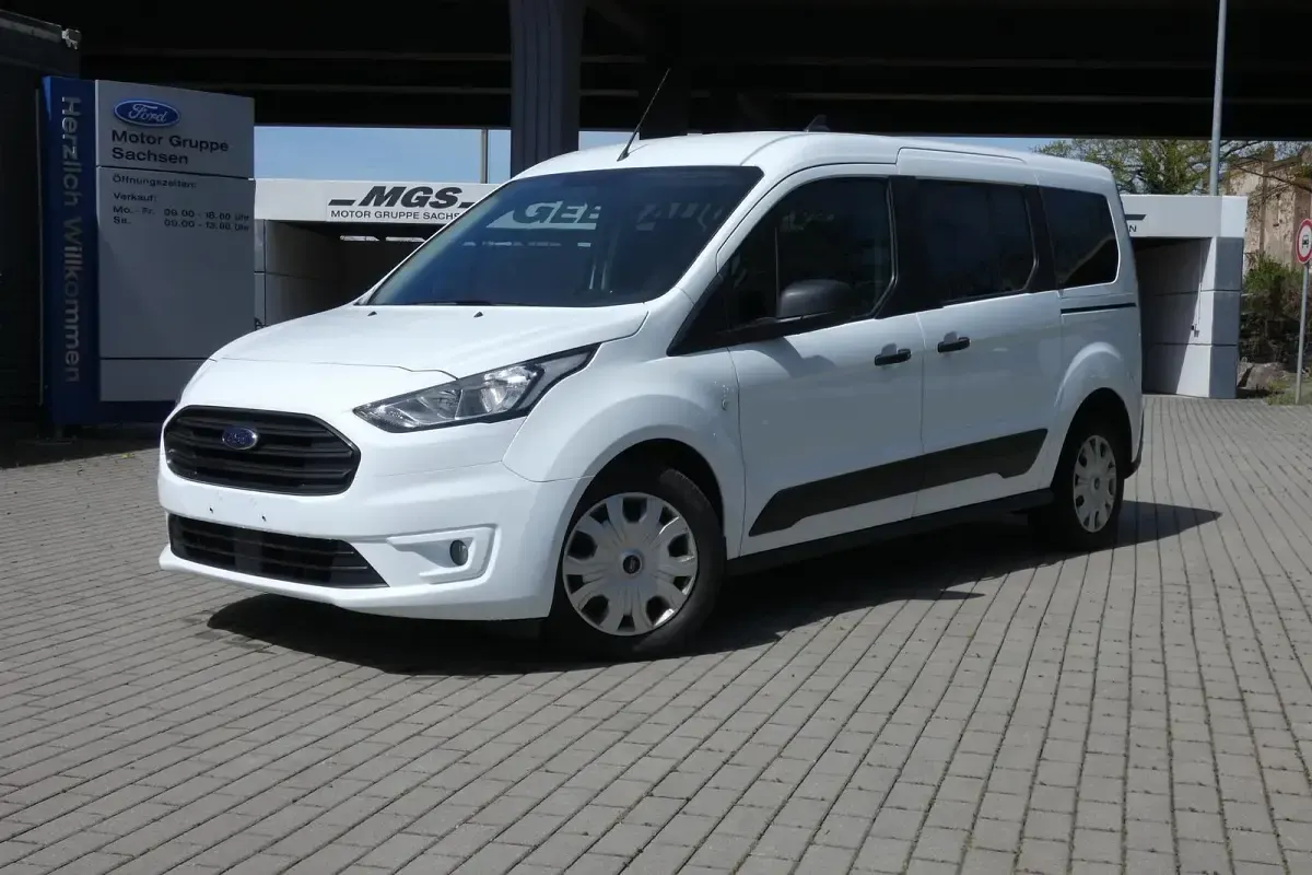 Gebraucht Ford Transit Trend 101 PS (74 kW) 2023 Weiß Kombi
