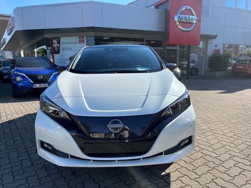 Gebraucht Nissan Leaf 360º 160 kW (218 PS) 2023 Weiss Kleinwagen