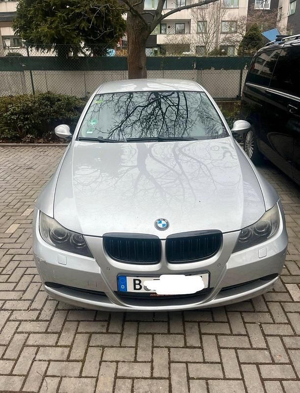 Gebraucht BMW 320 150 PS (110 kW) 2007 Silber Limousine