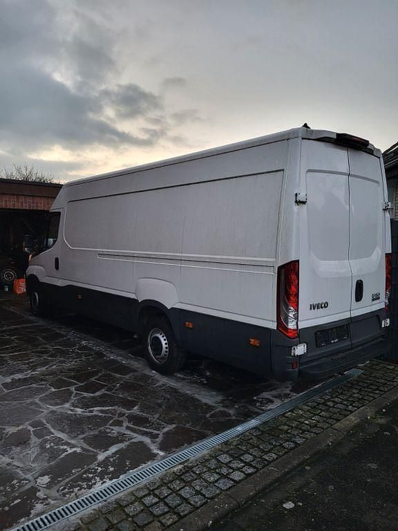 Gebraucht Iveco Daily 156 PS (114 kW) 2020 Weiß Van / Kleinbus