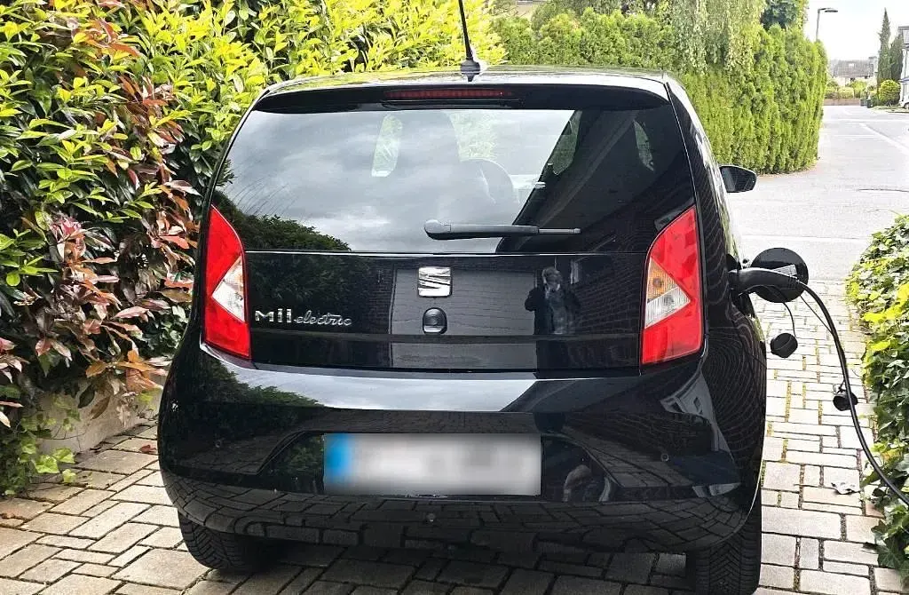 Gebraucht Seat Mii Electric 61 kW (83 PS) 2021 Schwarz Kleinwagen